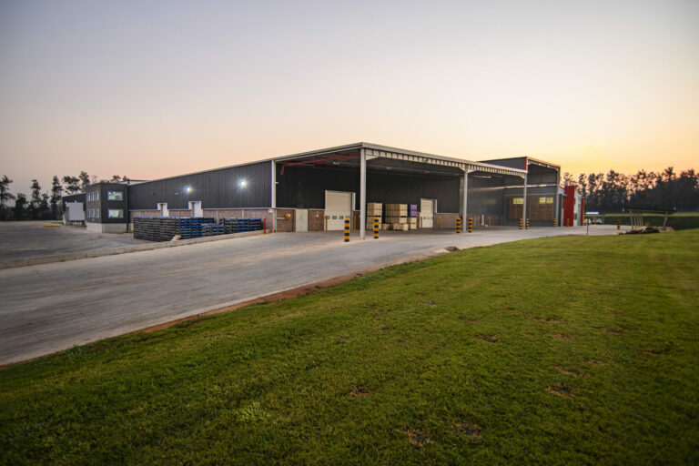 Packhouse Operative Packhouse Development in South Africa: Providing some security in a ...